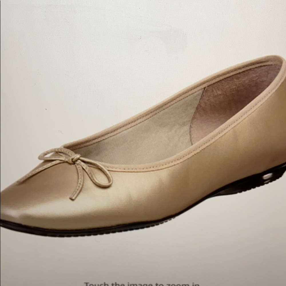 Trotters Women’s Carlee Slip-On Gold 8M